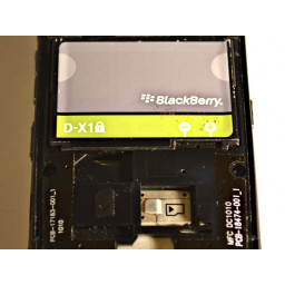 Замена батареи BlackBerry Curve 8900