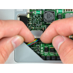 Замена логической платы PowerBook G4 Aluminium 17 