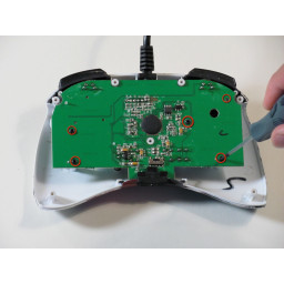 Замена печатной платы Mad Catz Street Fighter IV FightPad